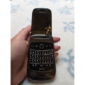 BlackBerry Style 9670 Flip Phone Sprint Charcoal Black QWERTY 5MP Camera Vintage